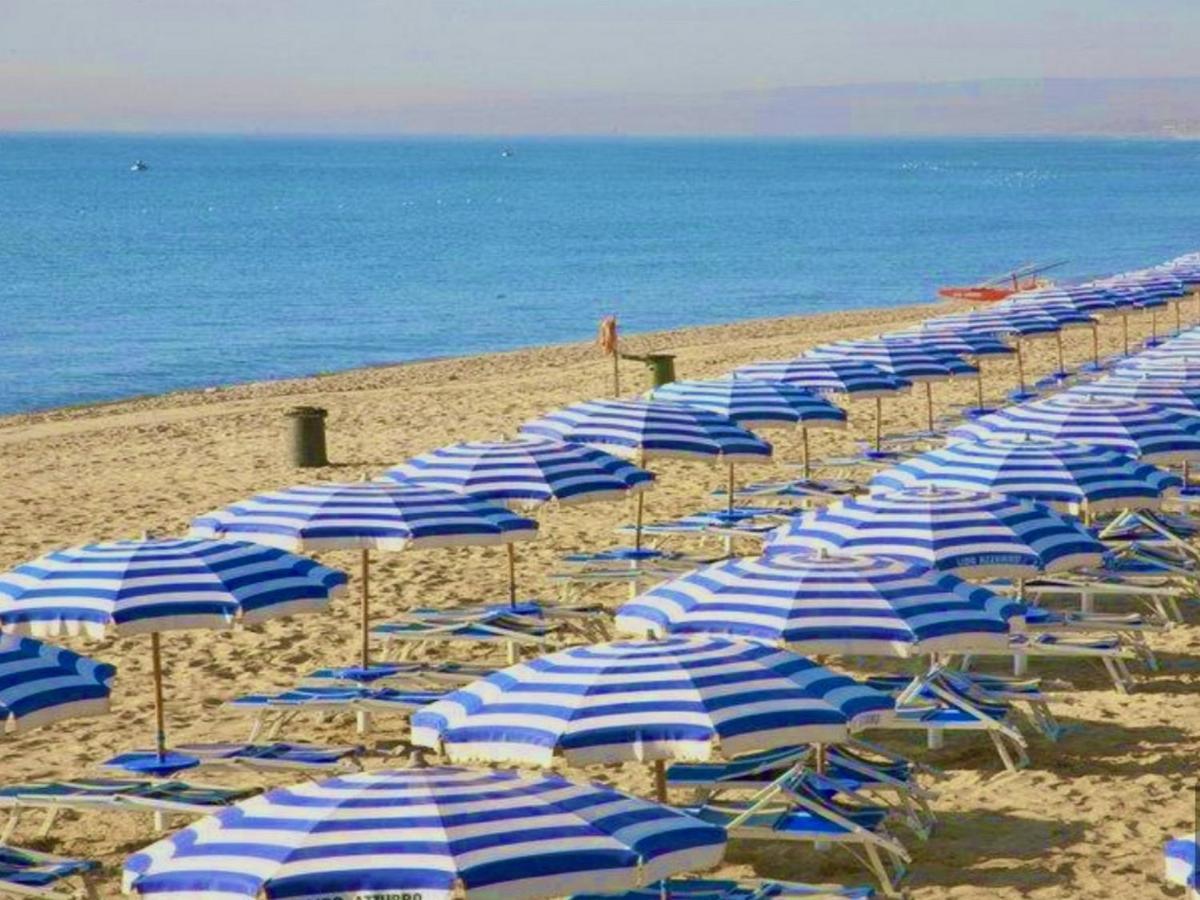 Villaggio Albergo Internazionale La Plaja Catania Bagian luar foto